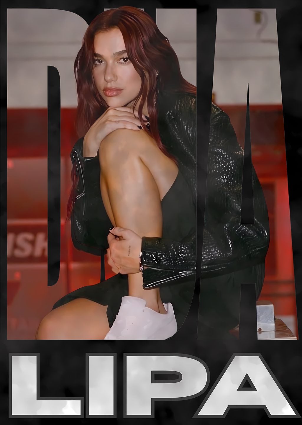 Dua Lipa: Siyah Ceketli Portre