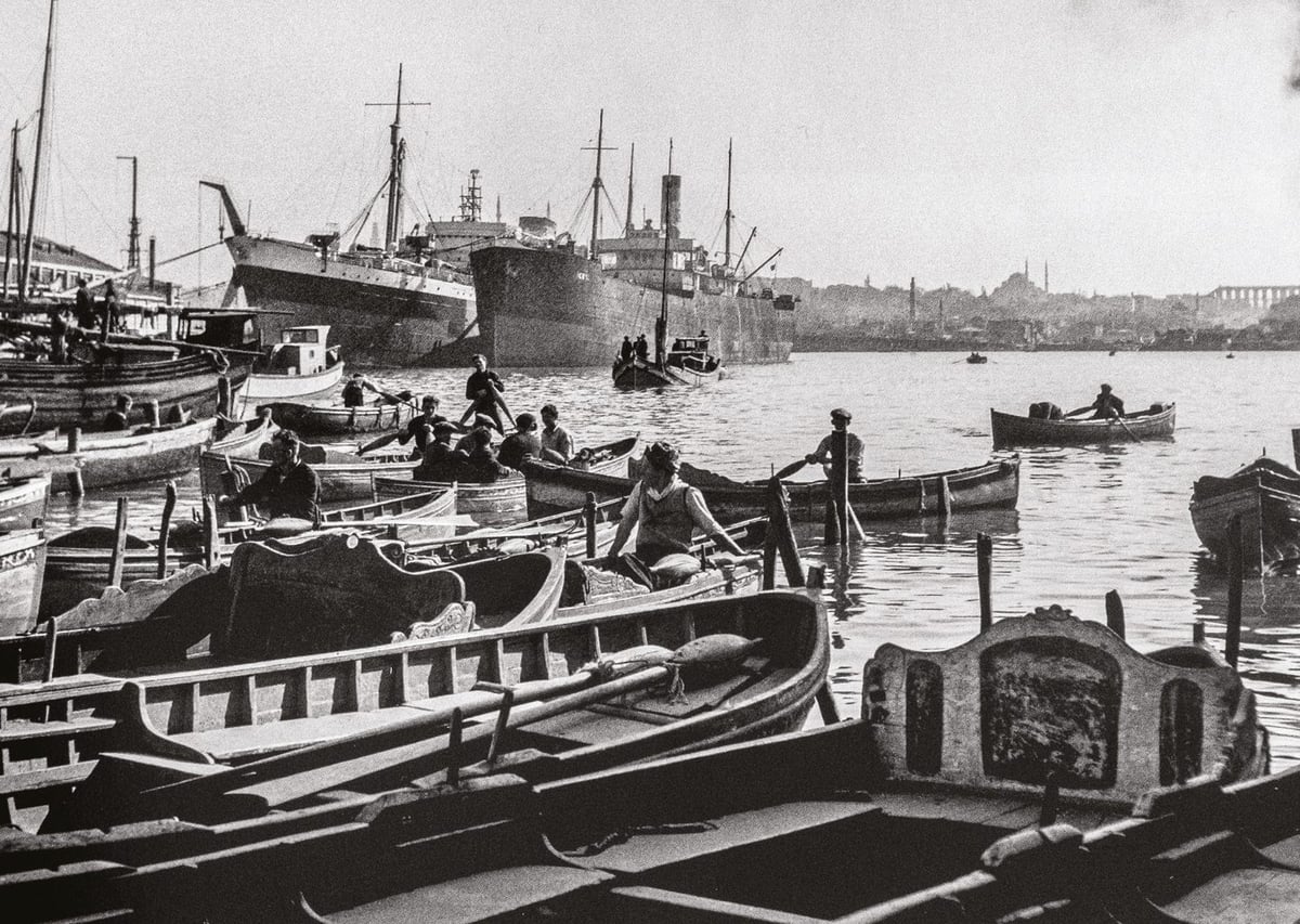 Eminönü'nde Kalabalık Gün