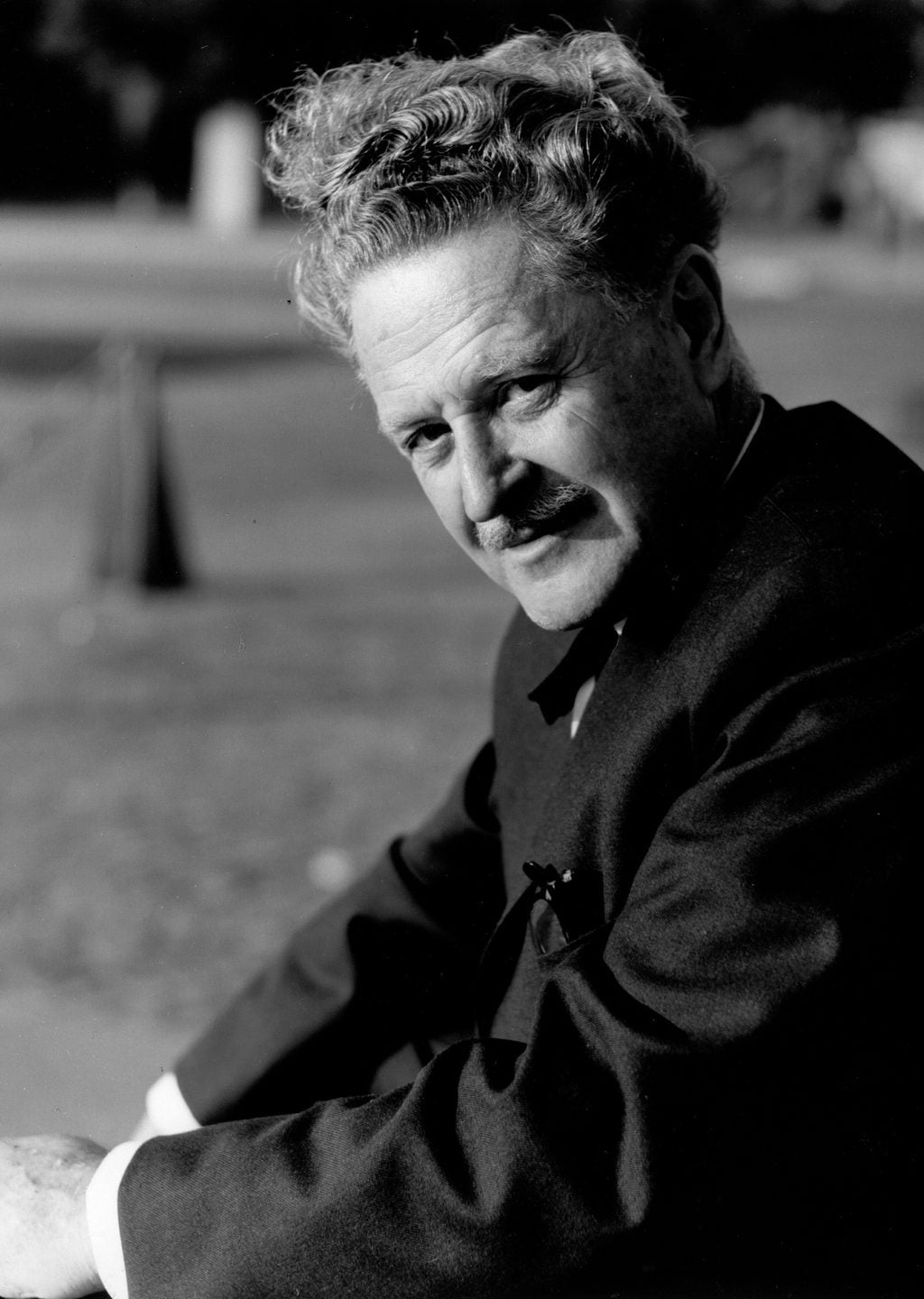 Nazım Hikmet: Türk Şairi ve Edebiyat Devrimi