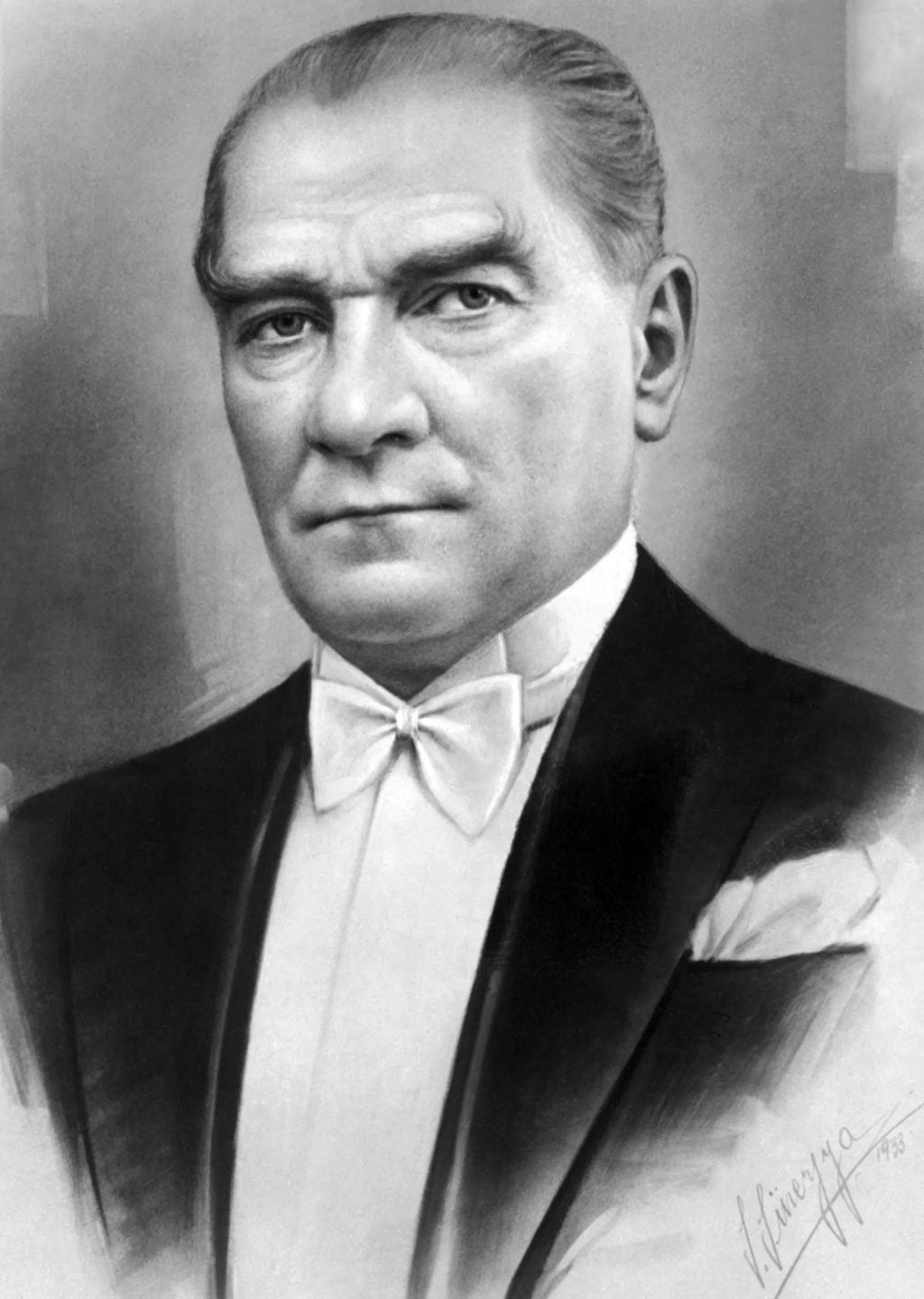 Mustafa Kemal Atatürk: Tuxedo Portresi