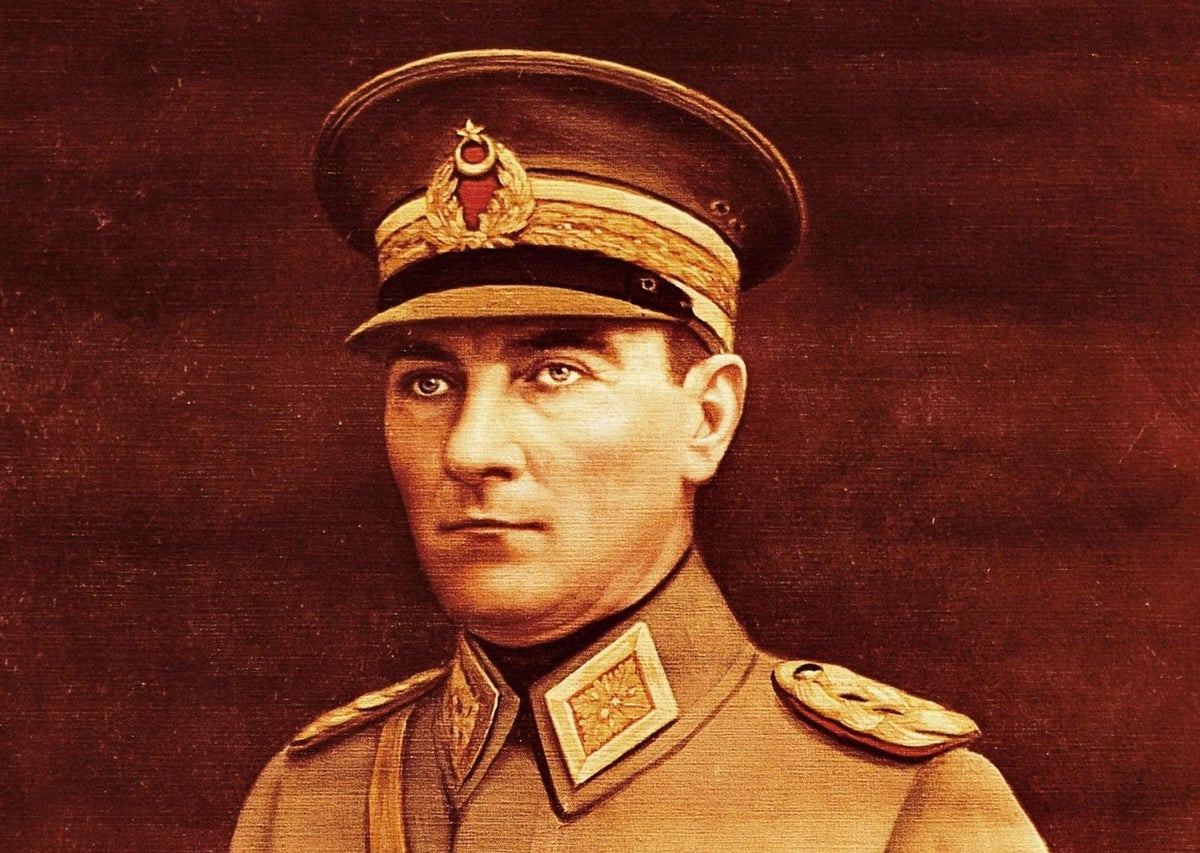 Cumhuriyetin Kurucusu Atatürk