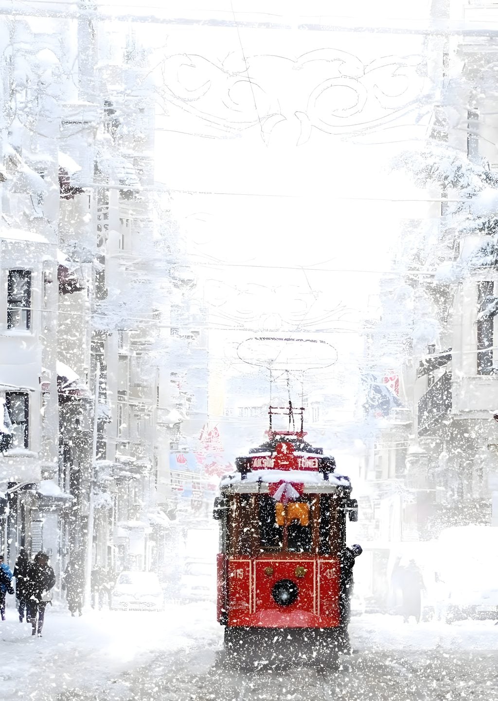 İstanbul: Karlı Günlerde Kırmızı Tramvay