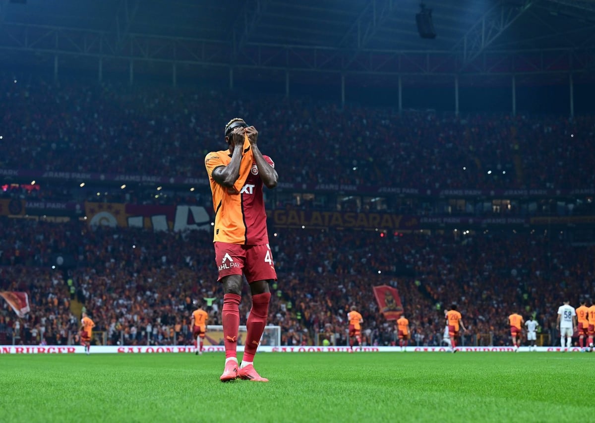 Galatasaraylı Futbolcu Sevinci