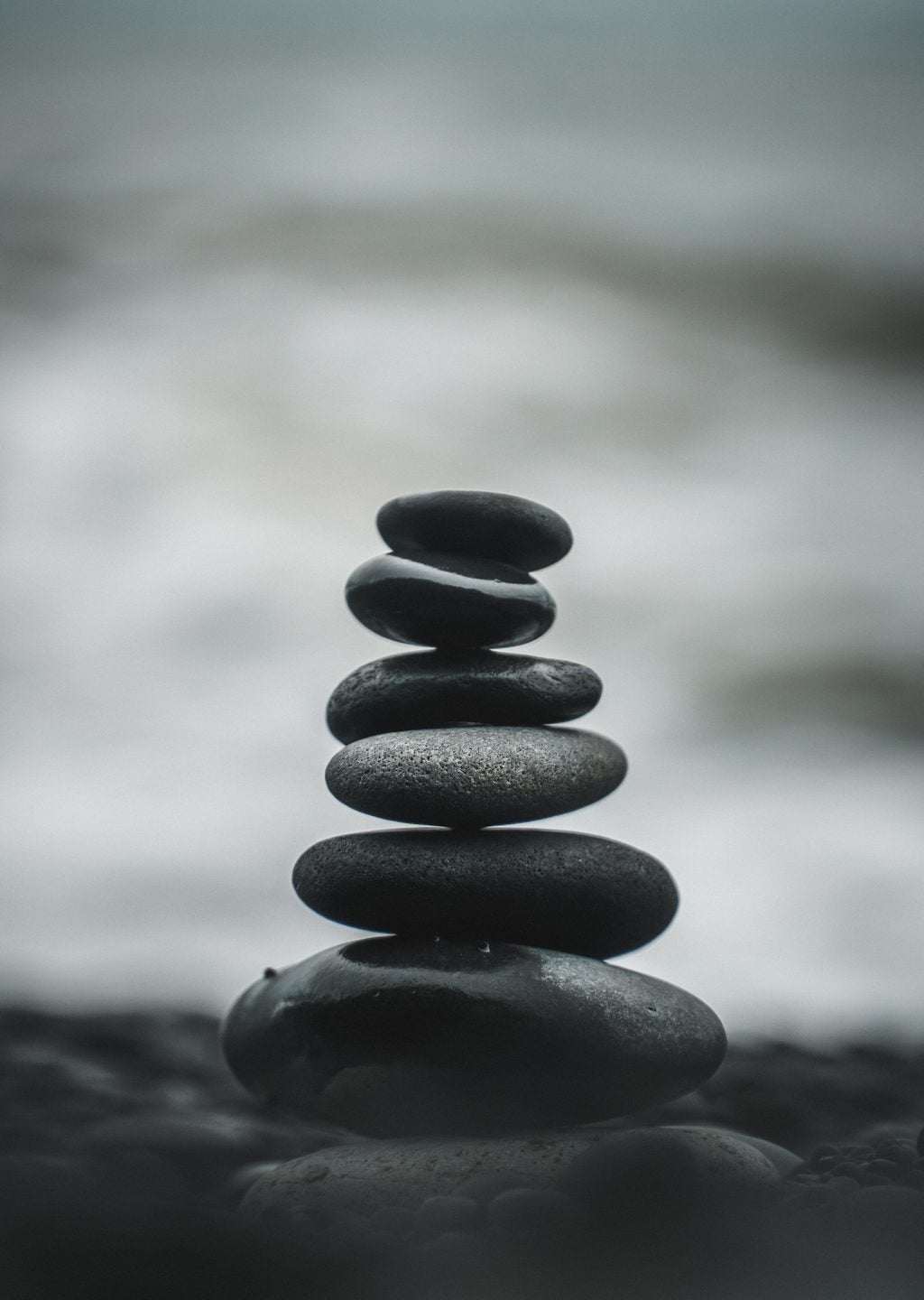 Zen Taşları Deniz Kıyısında